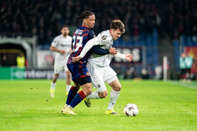 Denis Visinsky (9 FC Viktoria Plzen), right, and Kevin Ruegg (27 FC Basel 1893), left, in action during the UEFA Europa League match between FC Basel 1893 and FC Viktoria Plzen at St. Jakob-Park, Basel, Switzerland. Copyright: xPriscilaxBütlerx xSPPx Sportspressphoto_SPR86789