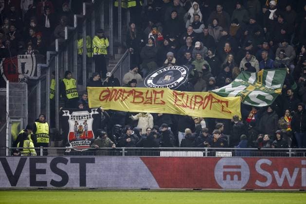 DEVENTER - Go Ahead Eagles supporters during the UEFA Europa League match between Go Ahead Eagles and Sporting Braga at De Adelaarshorst on January 29, 2026, in Deventer, Netherlands. VINCENT JANNINK ANP UEFA Europa League 2025-2026 xVIxANPxSportx xxANPxIVx 549054619 originalFilename: 549054619.jpg