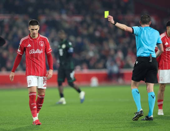Nottingham Forest v Ferencvarosi TC UEFA Europa League Nicolas Dominguez of Nottingham Forest receives a yellow card from the referee during the UEFA Europa League match at the City Ground, Nottingham 29 01 2026 UK Newspapers OUT Copyright: xAndyxSumnerx FIL-22875-0059