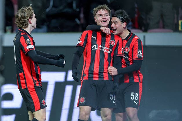 29 01 2026, Football, UEFA Europa League, Matchday 8, FC Midtjylland GNK Dinamo Zagreb, MCH Arena in Herning, Denmark Goal celebration after the 2-0 goal by scorer Victor Bak FC Midtjylland 55 together with Aral Simsir FC Midtjylland 58 Valdemar Byskov FC Midtjylland 20 Regulations prohibit any use of photographs as image sequences and or quasi video Denmark