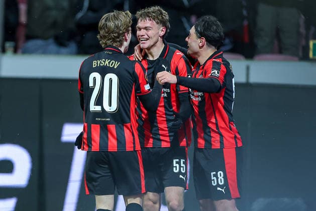 29 01 2026, Football, UEFA Europa League, Matchday 8, FC Midtjylland GNK Dinamo Zagreb, MCH Arena in Herning, Denmark Goal celebration after the 2-0 goal by scorer Victor Bak FC Midtjylland 55 together with Aral Simsir FC Midtjylland 58 Valdemar Byskov FC Midtjylland 20 Regulations prohibit any use of photographs as image sequences and or quasi video Denmark