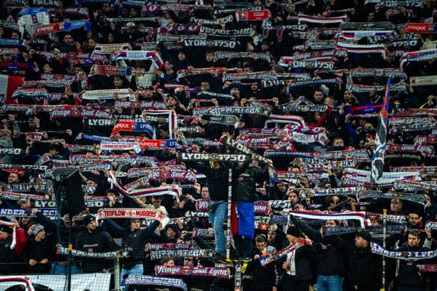 OL - PAOK à Décines-Charpieu le 29 janvier 2026. Nicolas Liponne MAXPPP - Décines-Charpieu 29 01 2026 Les supporters ultras de Lyon 1950 lors du match de football entre l Olympique Lyonnais (OL) et PAOK Salonique dans le cadre de la 8e journée de ligue Europa au stade de Lyon Groupama Stadium, à Décines-Charpieu, le 29 janvier 2026. Football match between Olympique Lyonnais (OL) and PAOK Thessaloniki as part of the eighth matchday of the Europa League at the Groupama Stadium in Lyon, Décines-Charpieu, on January 29, 2026. Décines-Charpieu Auvergne Rhône-Alpes France  Copyright: xMAXPPPxNicolasxLiponnex NLP202601295452 NLP202601295452