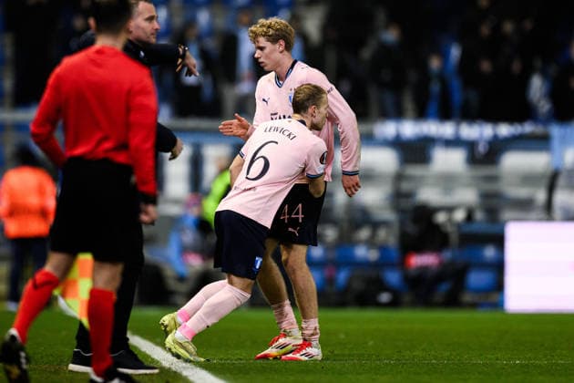 260129 Malte Frejd Palsson and Oscar Lewicki of Malmö FF during the UEFA Europa League football match between KRC Genk and Malmö FF on January 29, 2026 in Genk Photo Simon Hastegard BILDBYRAN kod SH SH0684 fotboll football soccer fotball uefa europa league europa league krc genk malmö ff bbeng  Copyright: SIMONxHASTEGARD BB260129SH068