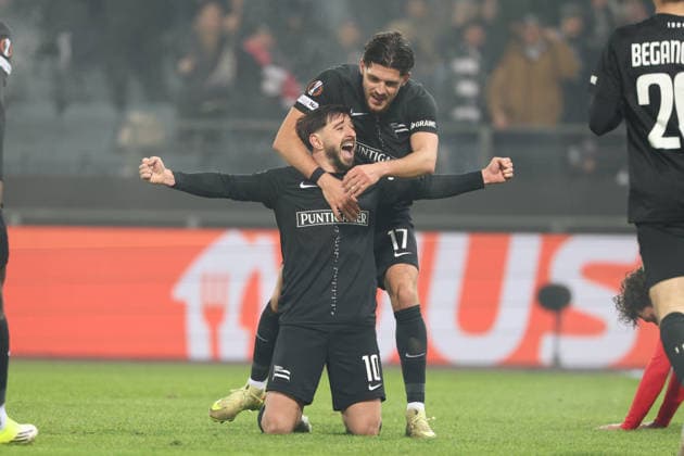 SOCCER - UEFA EL, Sturm vs Brann GRAZ,AUSTRIA,29.JAN.26 - SOCCER - UEFA Europa League, SK Sturm Graz vs SK Brann Bergen. Image shows the rejoicing of Emir Karic and Otar Kiteishvili (Sturm).  GEPAxpictures xChrisxBauer