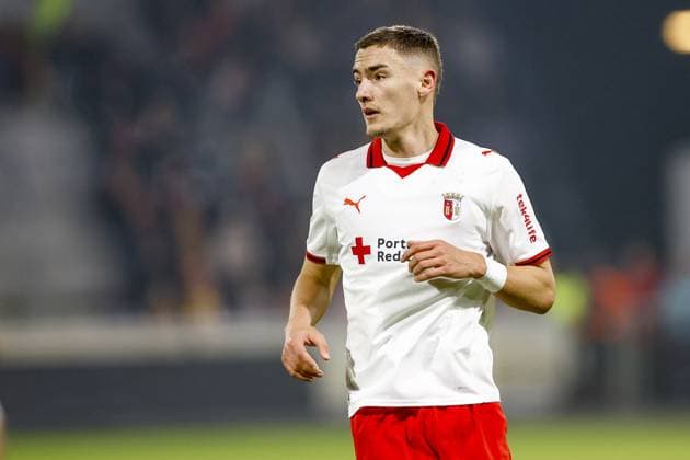 DEVENTER , 29-01-2026 , Stadium De Adelaarshorst , season 2025 2026 , UEFA Europa League League phase . match between Go Ahead Eagles and SC Braga, Picture shows SC Braga player Gustaf Lagerbielke Go Ahead Eagles - Braga  x201173302x Copyright: