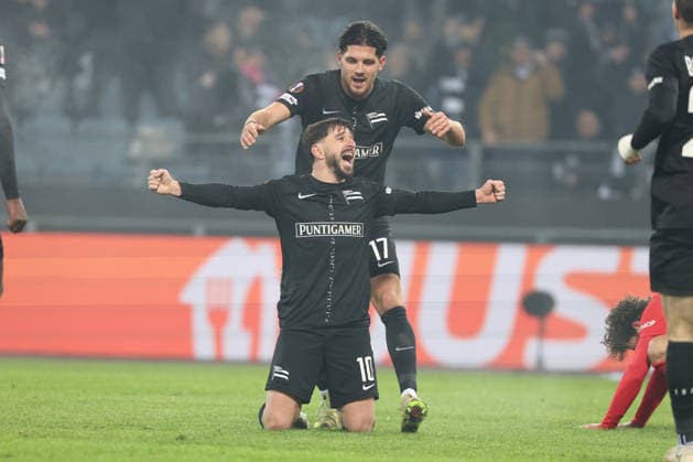 SOCCER - UEFA EL, Sturm vs Brann GRAZ,AUSTRIA,29.JAN.26 - SOCCER - UEFA Europa League, SK Sturm Graz vs SK Brann Bergen. Image shows the rejoicing of Emir Karic and Otar Kiteishvili (Sturm).  GEPAxpictures xChrisxBauer