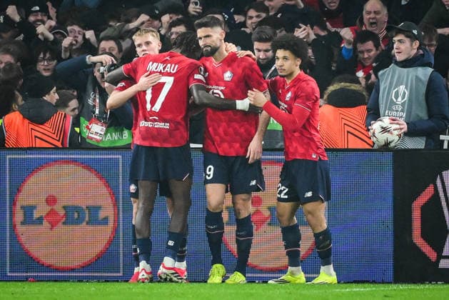 January 29, 2026, Lamorlaye, France, France: Olivier GIROUD of Lille celebrate his goal with teammates during the UEFA Europa League, League Phase MD8 match between Lille OSC (LOSC) and SC Freiburg at Pierre Mauroy Stadium on January 29, 2026 in Villeneuve-d Ascq near Lille, France. Lamorlaye France - ZUMAm308 20260129_zsp_m308_016 Copyright: xMatthieuxMirvillex