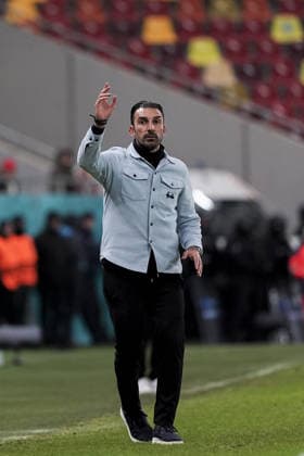 FCSB v Fenerbahce - UEFA Europa League BUCHAREST, ROMANIA - JANUARY 29: Head Coach of FCSB Elias Charalambous gives tactics during the UEFA Europa League Week 8 football match between FCSB and Fenerbahce at National Arena in Bucharest, Romania on January 29, 2026. Arife Karakum Anadolu Bucharest Romania. Editorial use only. Please get in touch for any other usage.  Copyright: x2026xAnadoluxArifexKarakumx