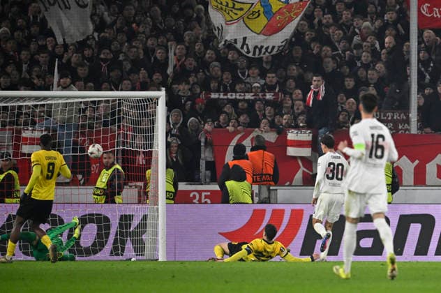 GOAL for 3 2 Jose Maria Chema Andres Baixauli VfB Stuttgart 30 Goal kick Action Goal chance VfB Stuttgart vs Young Boys Bern YB EUROPA LEAGUE EL 29 01 2026 DFL REGULATIONS PROHIBIT ANY USE OF PHOTOGRAPHS AS IMAGE SEQUENCES AND OR QUASI VIDEO VfB Stuttgart vs Young Boys Bern YB