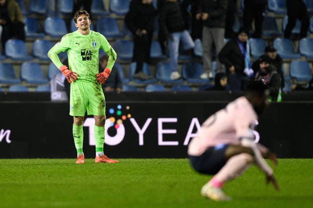 260129 Goalkeeper Melker Ellborg of Malmö FF looks dejected after the UEFA Europa League football match between KRC Genk and Malmö FF on January 29, 2026 in Genk Photo Simon Hastegard BILDBYRAN kod SH SH0684 fotboll football soccer fotball uefa europa league europa league krc genk malmö ff bbeng depp  Copyright: SIMONxHASTEGARD BB260129SH089