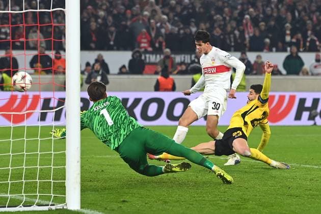 Goal Chema ANDRES VFB Stuttgart 3 2, Action,Goal shot against goalkeeper Marvin KELLER Bern ,and re Loris BENITO Bern Football UEFA Europa League VfB Stuttgart BSC Young Boys 3 2 on 29 01 2026 MHP ARENA