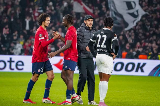 Football UEFA Europa League 2025 26, Matchday 8 OSC Lille vs SC Freiburg Stade Pierre Mauroy Lille, France Julian Schuster SC Freiburg, Coach Cyriaque IriÃ Cyriaque Irie SC Freiburg, 22 Copyright: xJOERANxSTEINSIEKx