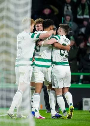 Auston Trusty of Celtic celebrates with team mates after scoring to give Celtic a 4-2 lead. Celtic v Utrecht, UEFA Europa League, Group Stage, Football, Celtic Park, Glasgow, UK - 29 Jan 2026Glasgow Celtic Park United Kingdom EDITORIAL USE ONLY No use with unauthorised audio, video, data, fixture lists, club league logos or live services. Online in-match use limited to 120 images, no video emulation. No use in betting, games or single club league player publications. Copyright: xStuartxWallace Shutterstockx 16445870bd