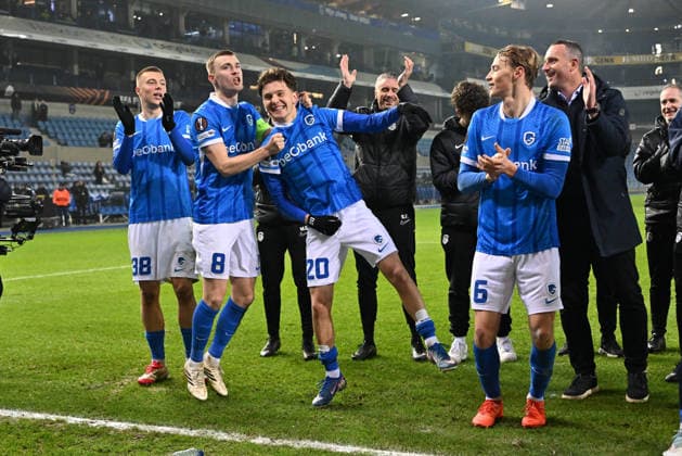 260129 KRC Genk vs Malmo FF players of Genk with Daan Heymans (38) of Genk, Bryan Heynen (8) of Genk, Konstantinos Karetsas (20) of Genk, Matte Smets (6) of Genk and Head Coach Nicky Hayen of Genk celebrate after winning during the 8th game in the Uefa Europa League season 2025-2026 League Phase between KRC Genk and Malmo FF from Sweden on January 30 , 2026 in Genk, Belgium. (Photo by David Catry Isosport) Genk Belgium  Copyright: xDavidxCatryx 20260130DC2_4440