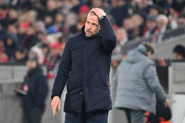 Coach Sebastian HOENESS VFB Stuttgart , stunned,gesture,single image,cropped single motif,half figure,half figure Football UEFA Europa League VfB Stuttgart BSC Young Boys 3 2 on 29 01 2026 MHP ARENA