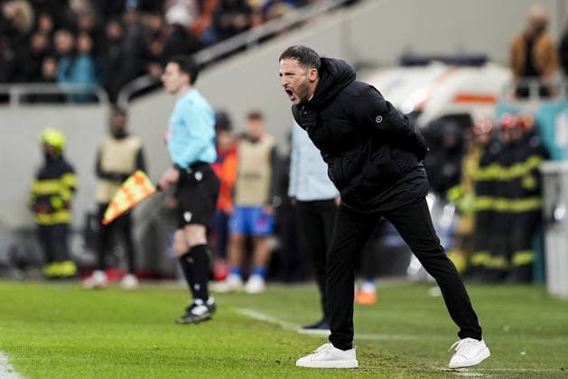 FCSB v Fenerbahce - UEFA Europa League BUCHAREST, ROMANIA - JANUARY 29: Head Coach of Fenerbahce Domenico Tedesco gives tactics during the UEFA Europa League Week 8 football match between FCSB and Fenerbahce at National Arena in Bucharest, Romania on January 29, 2026. Arife Karakum Anadolu Bucharest Romania. Editorial use only. Please get in touch for any other usage.  Copyright: x2026xAnadoluxArifexKarakumx