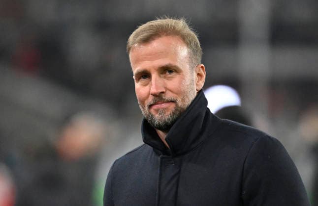 before the start of the match Coach Sebastian Hoeness VfB Stuttgart Portrait VfB Stuttgart vs Young Boys Bern YB EUROPA LEAGUE EL 29 01 2026 DFL REGULATIONS PROHIBIT ANY USE OF PHOTOGRAPHS AS IMAGE SEQUENCES AND OR QUASI VIDEO VfB Stuttgart vs Young Boys Bern YB