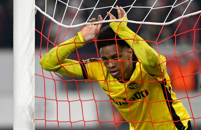 Alvyn Sanches BSC Young Boys Bern 10 Disappointment disappointed after missed scoring chance in the goal net Gesture Gesture VfB Stuttgart vs Young Boys Bern YB EUROPA LEAGUE EL 29 01 2026 DFL REGULATIONS PROHIBIT ANY USE OF PHOTOGRAPHS AS IMAGE SEQUENCES AND OR QUASI VIDEO VfB Stuttgart vs Young Boys Bern YB