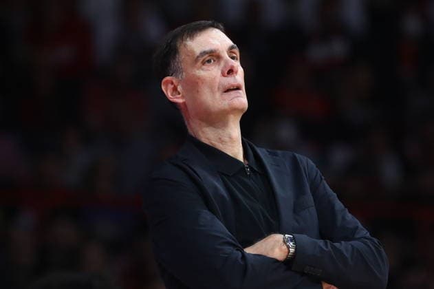 EuroLeague Basketball, Olympiacos Piraeus vs FC Barcelona, Barca Munich - Georgios Bartzokas, Head Coach of Olympiacos Piraeus react during the Euroleague regular season basketball match between Olympiacos Piraeus and FC Barcelona held at Peace and Friendship Stadium in Piraeus, Grecee, 29 January 2026. PIRAEUS Greece Copyright: xOnexInchxProductionsx 6830400