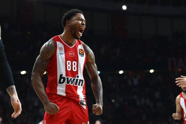 EuroLeague Basketball, Olympiacos Piraeus vs FC Barcelona, Barca Munich - Tyrique Daniel Jones, 88 of Olympiacos Piraeus react during the Euroleague regular season basketball match between Olympiacos Piraeus and FC Barcelona held at Peace and Friendship Stadium in Piraeus, Grecee, 29 January 2026. PIRAEUS Greece Copyright: xOnexInchxProductionsx 6830230