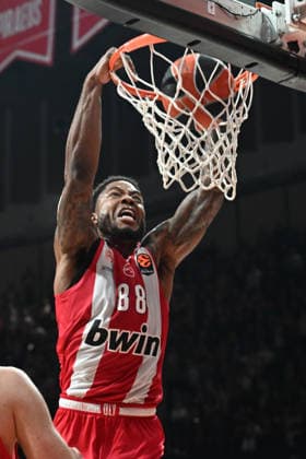 EuroLeague Basketball, Olympiacos Piraeus vs FC Barcelona, Barca Munich - Tyrique Daniel Jones, 88 of Olympiacos Piraeus in action during the Euroleague regular season basketball match between Olympiacos Piraeus and FC Barcelona held at Peace and Friendship Stadium in Piraeus, Grecee, 29 January 2026. PIRAEUS Greece Copyright: xOnexInchxProductionsx 6830717