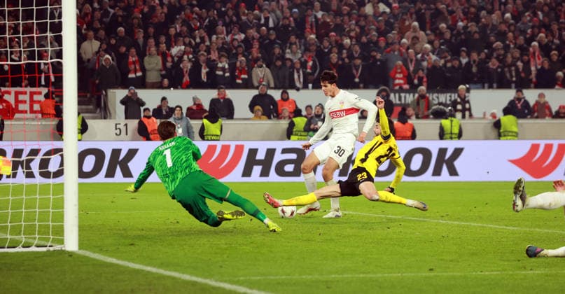 29 01 26 VfB Stuttgart Young Boys Bern Germany, Stuttgart, 29 01 2026, Football, UEFA Europa League, Season 2025 2026, VfB Stuttgart Young Boys Bern Chema Andres VfB Stuttgart Goal 3 2 Chema