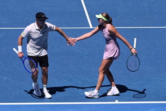 TENNIS AUSTRALIAN OPEN, Olivia Gadecki and John Peers of Australia against Kristina Mladenovic and Manuel Guinard of France during the mixed doubles final on day 13 of the 2026 Australian Open tennis tournament at Melbourne Park in Melbourne, Friday, January 30, 2026. ( NO ARCHIVING MELBOURNE VICTORIA AUSTRALIA  Copyright: xJOELxCARRETTx 20260130193566966480