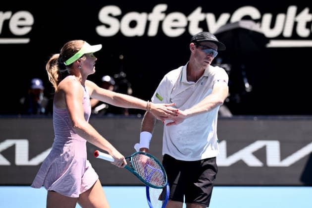 TENNIS AUSTRALIAN OPEN, Olivia Gadecki and John Peers of Australia in action against Kristina Mladenovic and Manuel Guinard of France during the mixed doubles final on day 13 of the 2026 Australian Open tennis tournament at Melbourne Park in Melbourne, Friday, January 30, 2026. ( NO ARCHIVING MELBOURNE VICTORIA AUSTRALIA  Copyright: xJOELxCARRETTx 20260130177900994495