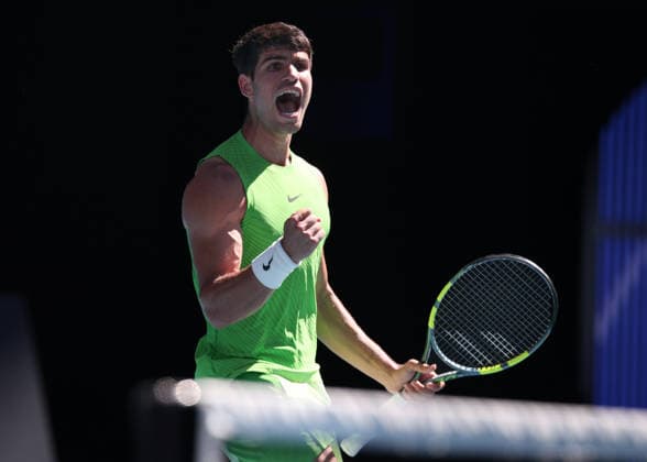 Carlos Alcaraz ESP makes a fist and cheers,cheers,joy,emotion, Australian Open 2026 Melbourne Park, Melbourne, Victoria, Australia Copyright: xJuergenxHasenkopfx