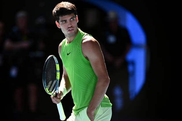 TENNIS AUSTRALIAN OPEN, Carlos Alcaraz of Spain in action during the men™s semifinal against Alexander Zverev of Germany on day 13 of the 2026 Australian Open tennis tournament at Melbourne Park in Melbourne, Friday, January 30, 2026. ( NO ARCHIVING MELBOURNE VICTORIA AUSTRALIA  Copyright: xJOELxCARRETTx 20260130111369604712