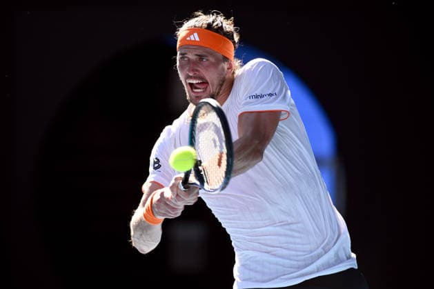 TENNIS AUSTRALIAN OPEN, Alexander Zverev of Germany in action during the men™s semifinal against Carlos Alcaraz of Spain on day 13 of the 2026 Australian Open tennis tournament at Melbourne Park in Melbourne, Friday, January 30, 2026. ( NO ARCHIVING MELBOURNE VICTORIA AUSTRALIA  Copyright: xJOELxCARRETTx 20260130175511641030