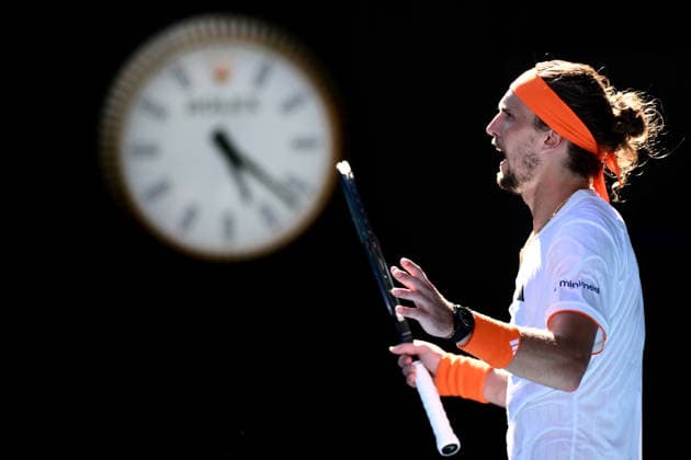 TENNIS AUSTRALIAN OPEN, Alexander Zverev of Germany reacts during the men™s semifinal against Carlos Alcaraz of Spain on day 13 of the 2026 Australian Open tennis tournament at Melbourne Park in Melbourne, Friday, January 30, 2026. ( NO ARCHIVING MELBOURNE VICTORIA AUSTRALIA  Copyright: xJOELxCARRETTx 20260130189674956325