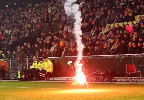 fireworks on the pitch during the match Go Ahead Eagles vs Braga at the De Adelaarshorst for the UEFA Europa League season 2025 2026 in DEVENTER, Netherlands on 29 january 2026 Photo by Peter Lous EYE4IMAGES