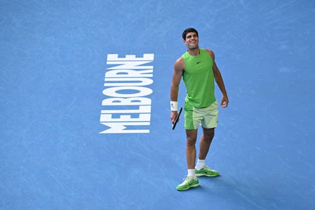 TENNIS AUSTRALIAN OPEN, Carlos Alcaraz of Spain reacts during the men™s semifinal against Alexander Zverev of Germany on day 13 of the 2026 Australian Open tennis tournament at Melbourne Park in Melbourne, Friday, January 30, 2026. ( NO ARCHIVING MELBOURNE VICTORIA AUSTRALIA  Copyright: xJAMESxROSSx 20260130127161199780
