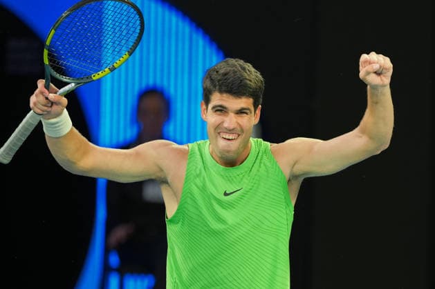 January 30, 2026: 1st seed CARLOS ALCARAZ of Spain reacts after winning a crucial game against 3rd seed ALEXANDER ZVEREV of Germany on Rod Laver Arena in a Men s Singles Semifinals match on day 13 of the 2026 Australian Open in Melbourne, Australia. Cal Media Melbourne Australia - ZUMAc04_ 20260130_faf_c04_022 Copyright: xSydneyxLowx