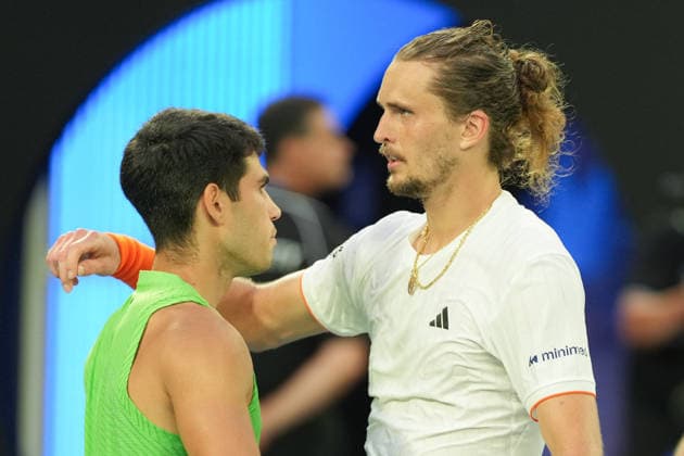 January 30, 2026: 1st seed CARLOS ALCARAZ of Spain celebrates after defeating 3rd seed ALEXANDER ZVEREV of Germany on Rod Laver Arena in a Men s Singles Semifinals match on day 13 of the 2026 Australian Open in Melbourne, Australia. Cal Media Melbourne Australia - ZUMAc04_ 20260130_faf_c04_031 Copyright: xSydneyxLowx