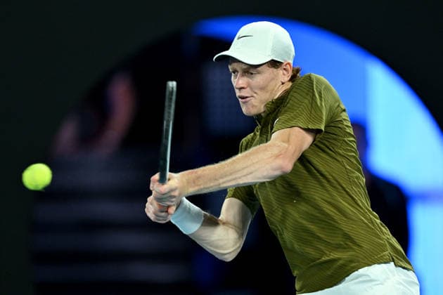 TENNIS AUSTRALIAN OPEN, Jannik Sinner of Italy in action during the men™s semifinal against Novak Djokovic of Serbia on day 13 of the 2026 Australian Open tennis tournament at Melbourne Park in Melbourne, Friday, January 30, 2026. ( NO ARCHIVING MELBOURNE VICTORIA AUSTRALIA  Copyright: xJAMESxROSSx 20260130172781918059