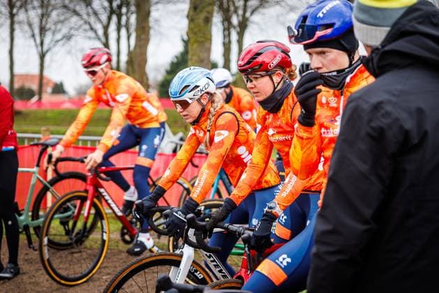 HULST , 30-01-2026 , UCI Cyclo-cross World Championships Friday , WK veldrijden , picture shows dutch team women UCI Cyclo-cross World Championships (friday)  x201183286x Copyright: