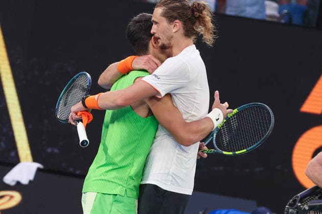 TENNIS : Open d Australie 2026 - Melbourne - 30 01 2026 Carlos Alcaraz et Alexander Zverev - Australian Open - Melbourne - 30 01 2026 MELBOURNE  Copyright: xSportxPSNEWZx