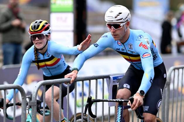 UCI World Championships 2026 Hulst HULST, THE NETHERLANDS - JANUARY 30 : Peeters Zita (BEL) and Vandeputte Niels (BEL) action during the 2026 UCI Cyclo-Cross World Championships for Team Relay on January 30, 2026 in Hulst, The Netherlands, 30 01 2026 Hulst The Netherlands  Copyright: xNicoxVereeckenx