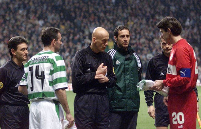 20 02 03 Celtic Glasgow VfB Stuttgart Scotland, Glasgow, 20 02 2003, Soccer, UEFA Cup, Season 2002 2003, Celtic Glasgow VfB Stuttgart 3 1 v l Paul Lambert Celtic Glasgow , Pier Luigi Collina Referees , Zvonimir Soldo VfB Stuttgart