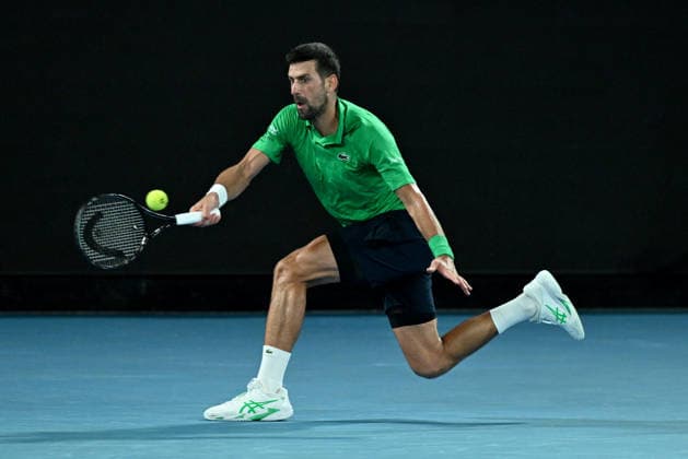 TENNIS AUSTRALIAN OPEN, Novak Djokovic of Serbia in action during the men™s semifinal against Jannik Sinner of Italy on day 13 of the 2026 Australian Open tennis tournament at Melbourne Park in Melbourne, Friday, January 30, 2026. ( NO ARCHIVING MELBOURNE VICTORIA AUSTRALIA  Copyright: xJAMESxROSSx 20260131164334112901