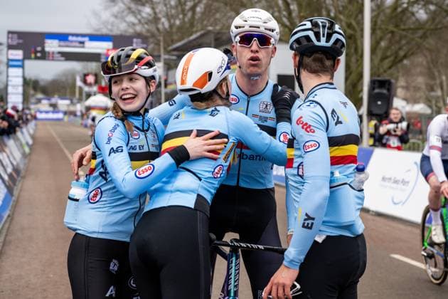 Belgian Zita Peeters, Belgian Fleur Moors, Belgian Niels Vandeputte and Belgian Jari Van Lee celebrates after the Team Relay race at the UCI Cyclocross World Championships, on Friday 30 January 2026, in Hulst, The Netherlands. DAVIDxPINTENS  x159817062x