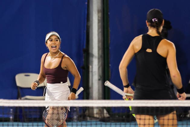 (260130) -- MANILA, Jan. 30, 2026 -- Quinn Gleason Sabrina Santamaria (L) react during the women s doubles final match between Eudice Chong (China s Hong Kong) Liang En-Shuo (Chinese Taipei) and Sabrina Santamaria Quinn Gleason of the United States at the WTA, Tennis Damen Philippine Women s Open in Manila, the Philippines, Jan. 30, 2026. ) (SP)PHILIPPINES-MANILA-TENNIS-WTA PHILIPPINE WOMEN S OPEN-DOUBLES ROUELLExUMALI 