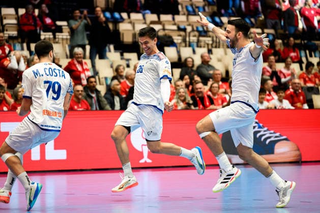 Herning Handball EM 2026 Match Place 5 Portugal Sweden Portugals Martim Costa, Portugals Francisco Costa, Portugals Miguel Soares Neves Final cheer Final cheer Emotion Joy Herning Jyske Bank Boxing Denmark