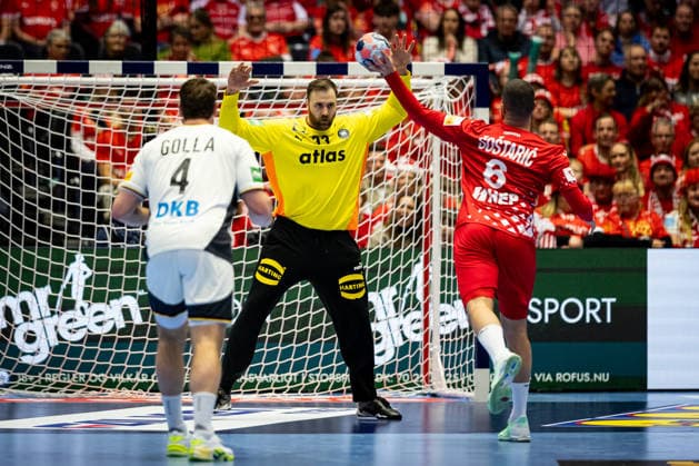HERNING, DENMARK - JANUARY 30: Andreas Wolff (Germany, 33) against Mario Sostaric (Croatia, 06) during the EHF EURO 2026 Semifinal 1 match between Germany vs Croatia at Jyske Bank Boxen Arena on January 30, 2026 in Herning, Denmark. Midtjylland Denmark Copyright: xMarioxM.xKobergx