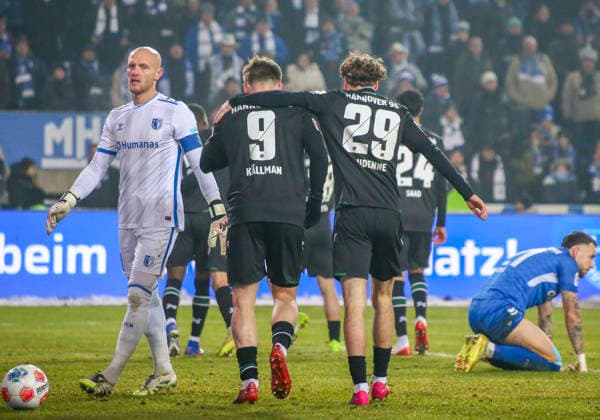 Germany Soccer 2 Bundesliga 2025 26, 20 Matchday 1 FC Magdeburg vs Hannover 96 Avnet Arena Stadion Magdeburg Goal celebration Benjamin Källman Benjamin Kallman Hannover 96, 9 Kolja Oudenne Hannover 96, 29 Dominik Reimann Dominik Reimann 1 FC Magdeburg, 1 Magdeburg Copyright: xAymanxAlahmedx