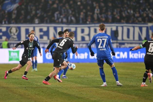 Magdeburg, Saxony-Anhalt, Germany, 30 01 2026 Avnet Arena 20 Matchday, Season 2025 26, 2 Soccer Bundesliga 1 FC Magdeburg Hannover 96 Lubambo Musonda 19, 1 FC Magdeburg on the ball, pressured by Maik Nawrocki 06, Hannover 96 , surrounded by Philipp Hercher 27, 1 FC Magdeburg , Enzo Leopold 08, Hannover 96 Copyright: xdtsxNachrichtenagenturx dts_104696