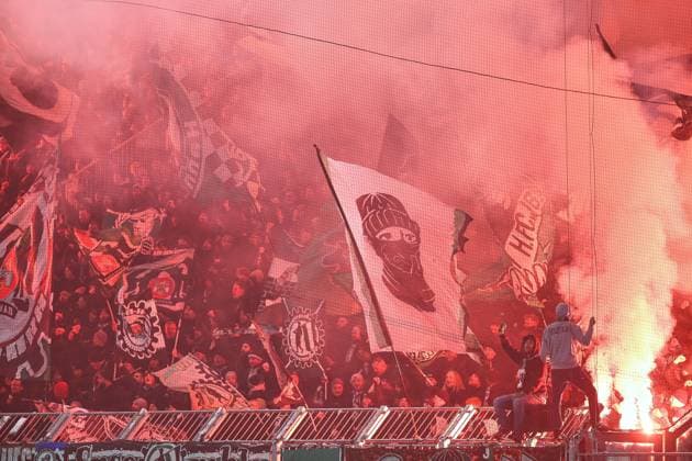 Magdeburg, Saxony-Anhalt, Germany, 30 01 2026 Avnet Arena 20 Matchday, Season 2025 26, 2 Soccer Bundesliga 1 FC Magdeburg Hannover 96 Pyrotechnics in the fan block Copyright: xdtsxNachrichtenagenturx dts_104714