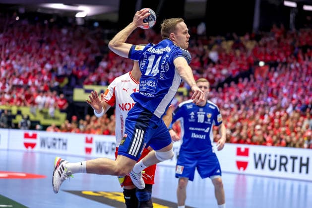 30 01 2026, Handball, Men s EHF EURO 2026, Denmark Iceland, Jyske Bank Boxen in Herning, Denmark, Semi Finals Omar Ingi Magnusson Iceland 14 Denmark